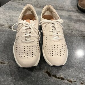 Clark’s Un Rio Tie Cream Lace-Up Shoes